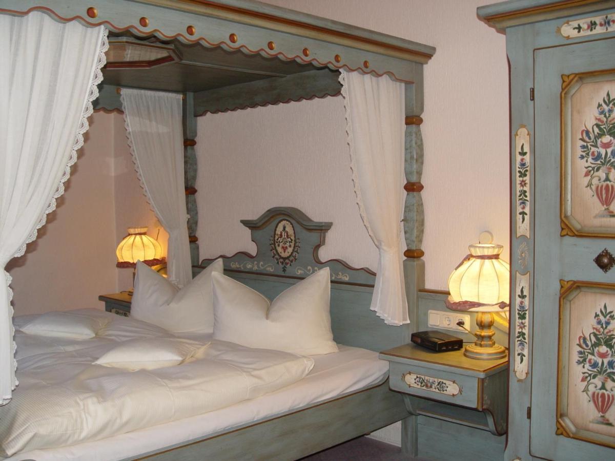 Hotel Reinhold Ґуммерсбах Екстер'єр фото