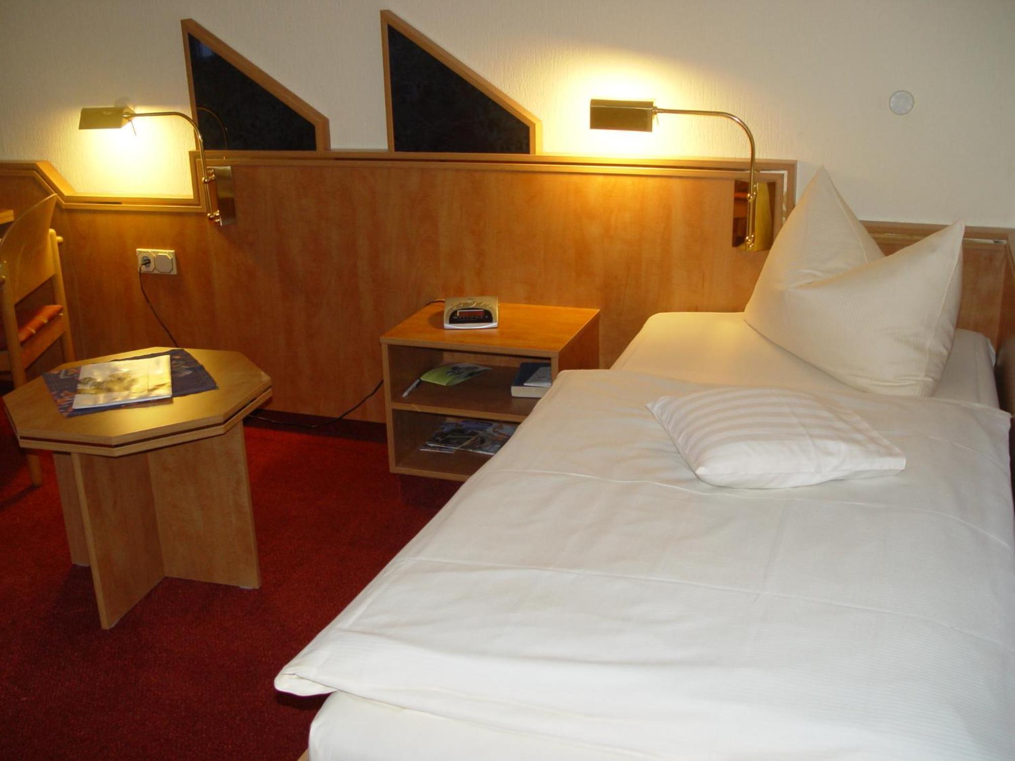 Hotel Reinhold Ґуммерсбах Екстер'єр фото
