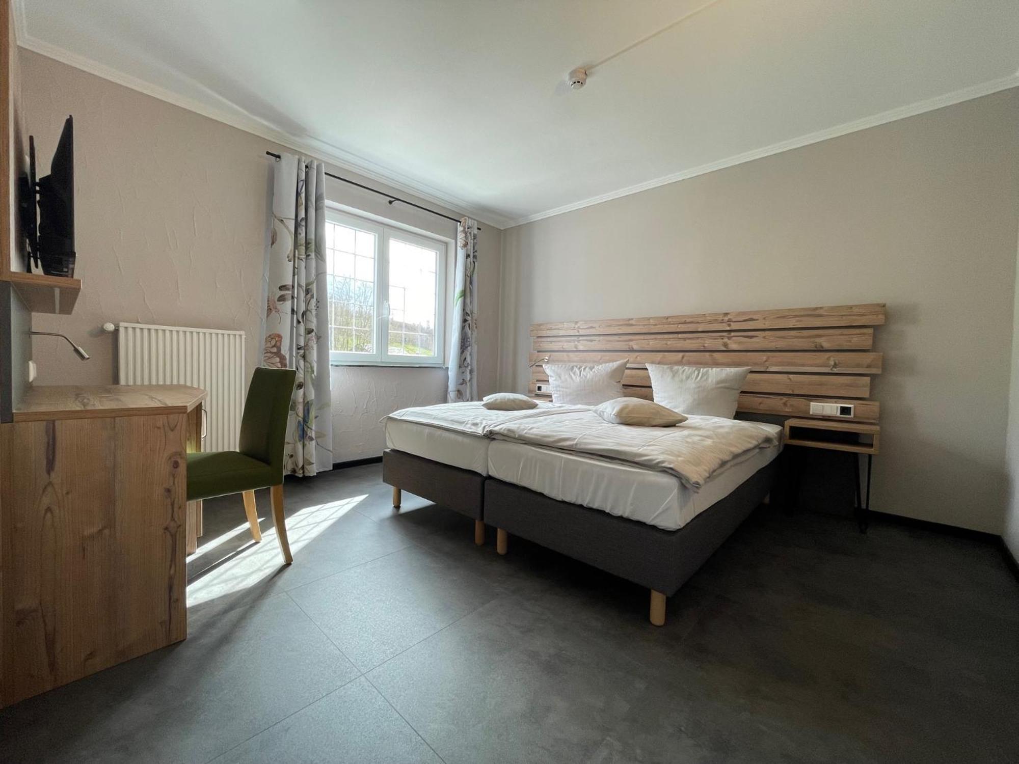 Hotel Reinhold Ґуммерсбах Екстер'єр фото